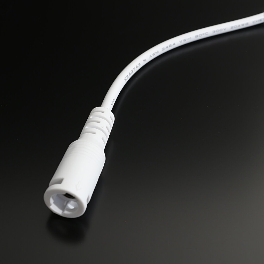 15cm Anschlusskabel mit DC-Buchse 5.5/2.5 – angelötet an den Eingang